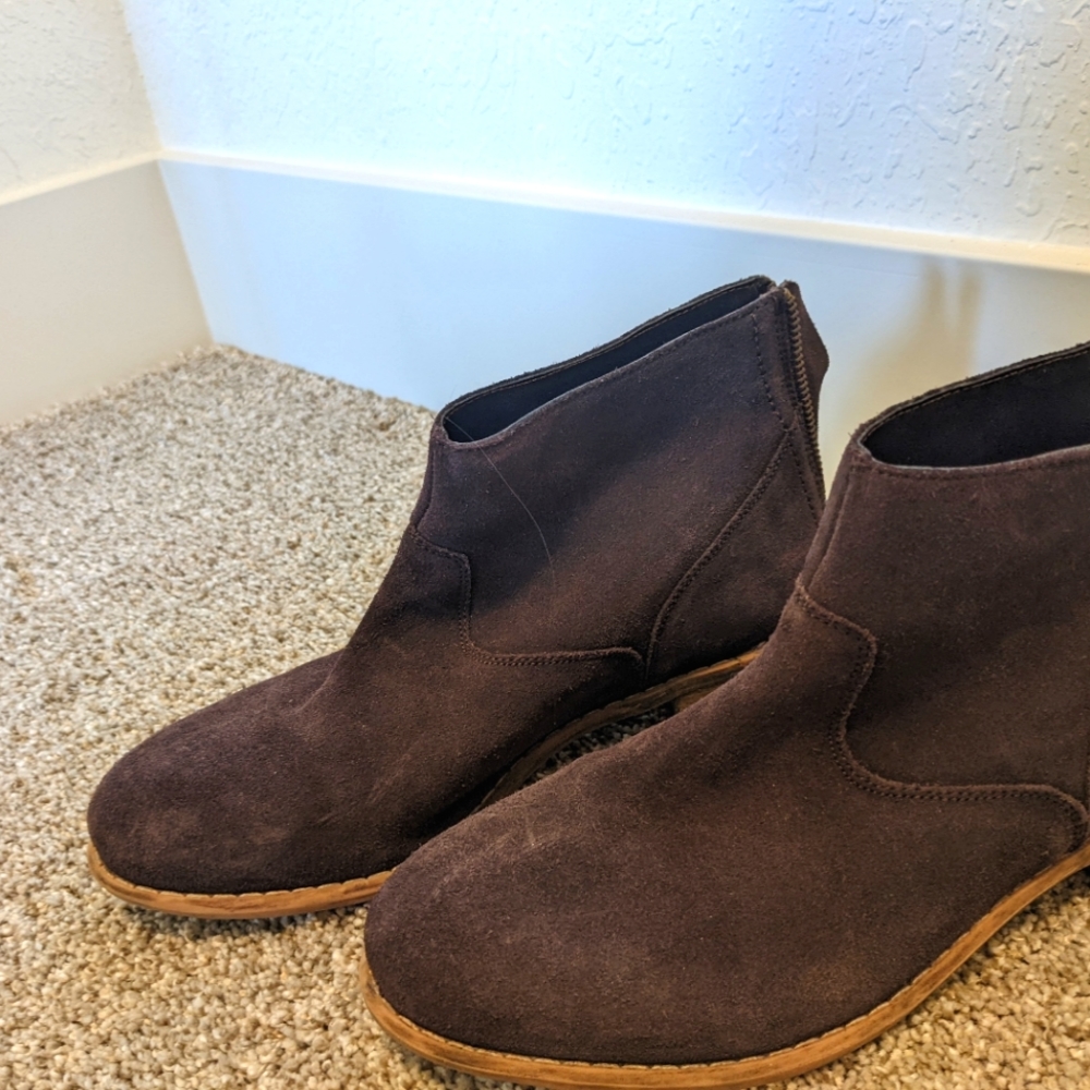 Women's Brown Suede Booties